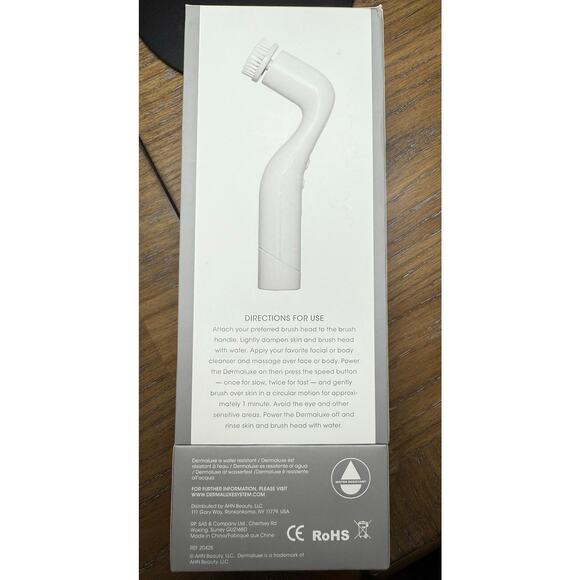 DermaLuxe Advanced cleansing system 2 speeds 4 cleansing heads NEW - Picture 4 of 5